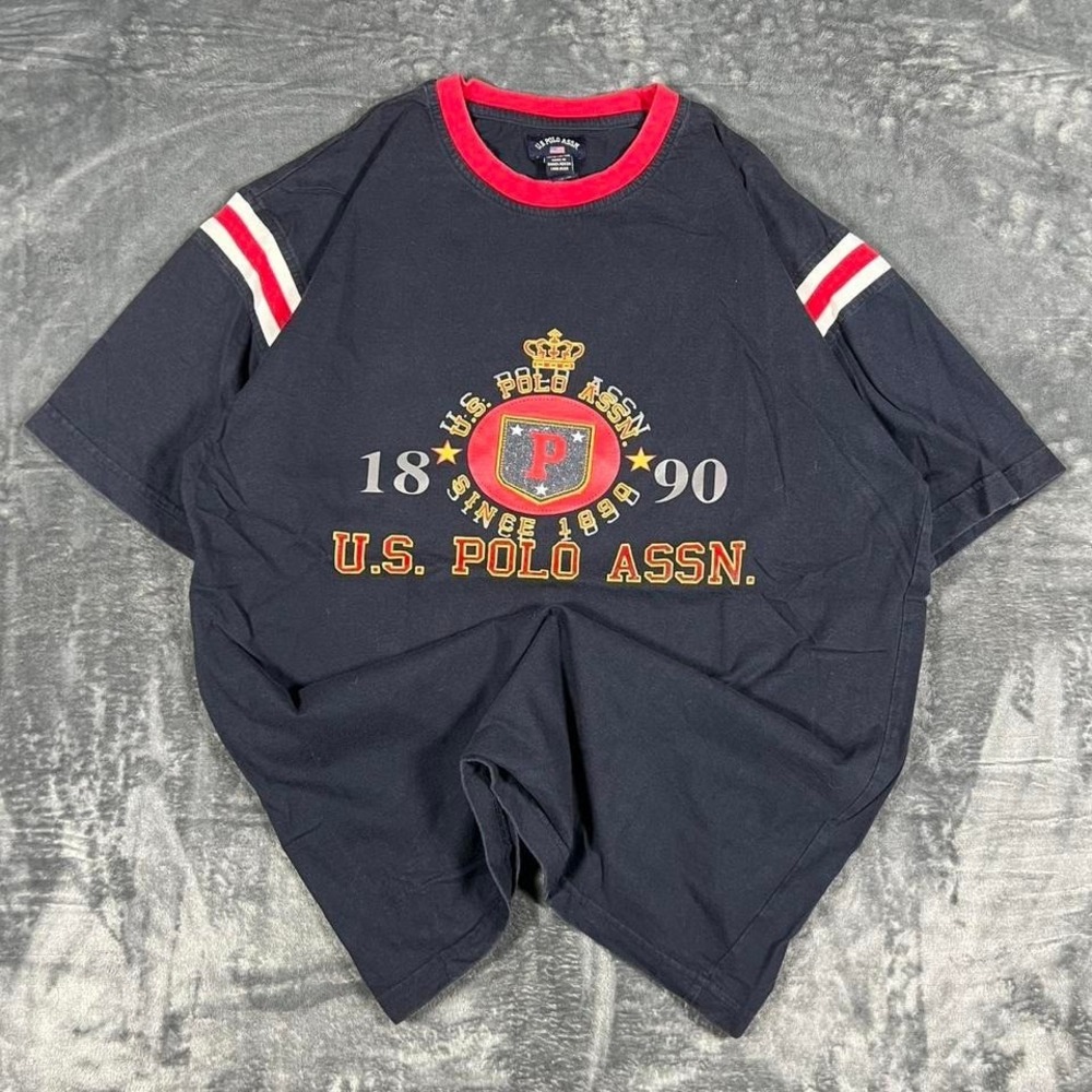 Y2K U.S. Polo Assn. Navy Blue & Red Striped Graphic T-Shirt - size large